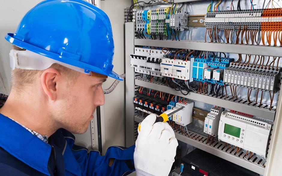 recherche électricien bâtiment Paris 18