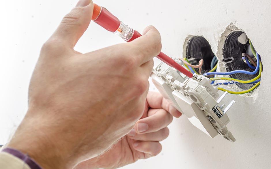 recherche électricien bâtiment Paris 18